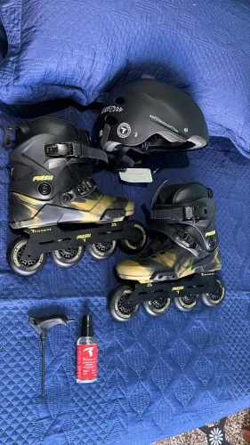 Patins Profissional Original usado uma só vez! Acompanha capacete,chave e higienizador.
