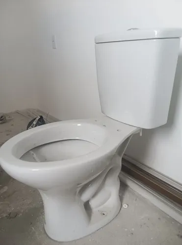 Vaso Sanitário com Caixa Acoplada Celite