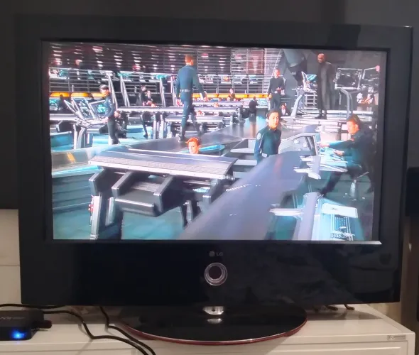 TV 32" LG Scarlet + TV Box MXQ (Smart) - Ótimo Estado com Controles