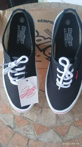 Tênis Redley preto Tam 38 novo!