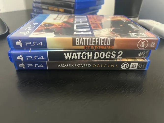 3 jogos NOVOS E ORIGINAIS DE PS4