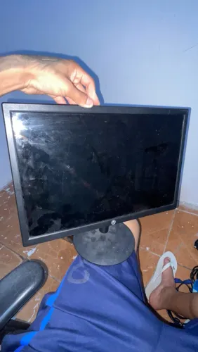 VENDE-SE MONITOR BRAZIL PC