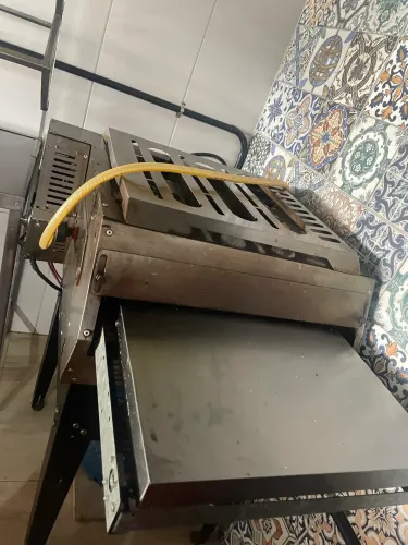 Forno de esteira saro ( 2 anos de uso)