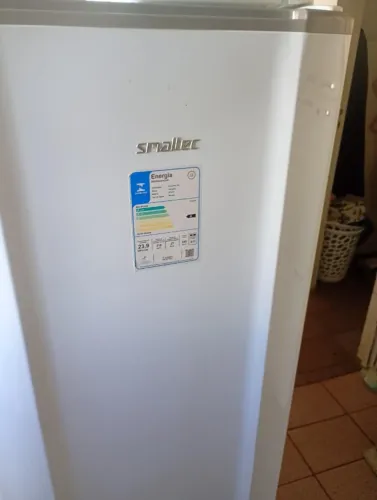 2 geladeiras seminovas, esmaltec e consul, de 245l e 306litros. preço bom, F: *