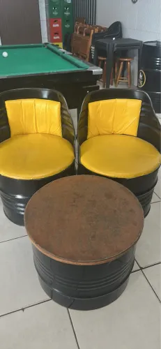Kit poltrona e mesinha de centro