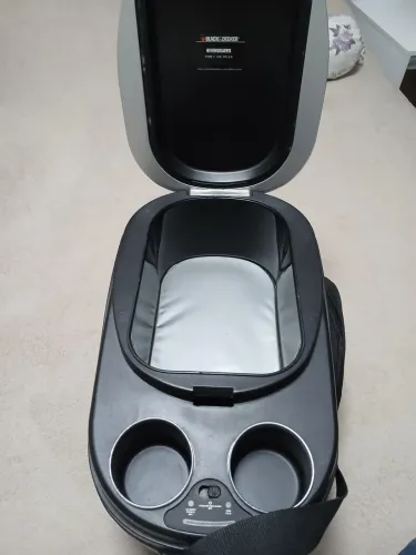Mine Geladeira Thermo Electric. Funciona desde a tomada 12v de seu veículo.
