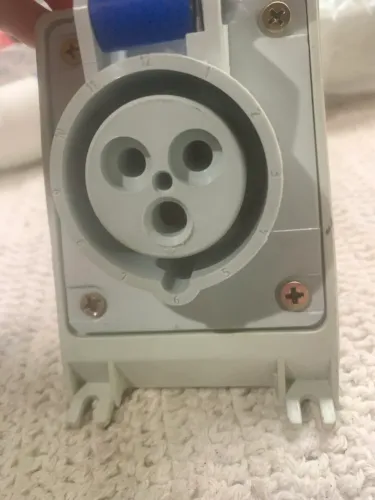 Título OLX/Marketplace: Tomada Industrial Steck N3006 16A 2P+T 200-250V IP44