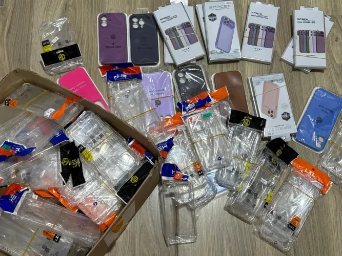 Lote 143 cases de proteção modelos variados