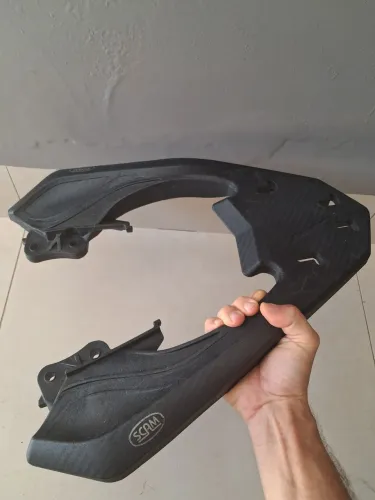 Bagageiro Scam Honda CB Twister 250.