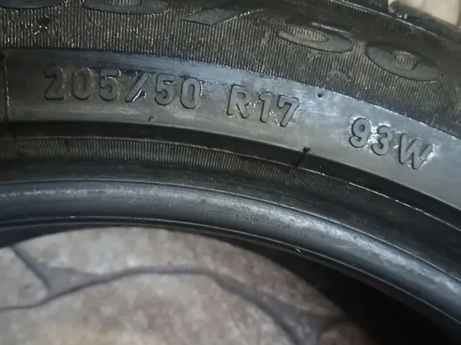 Pneu Pirelli cinturato 205/50/17