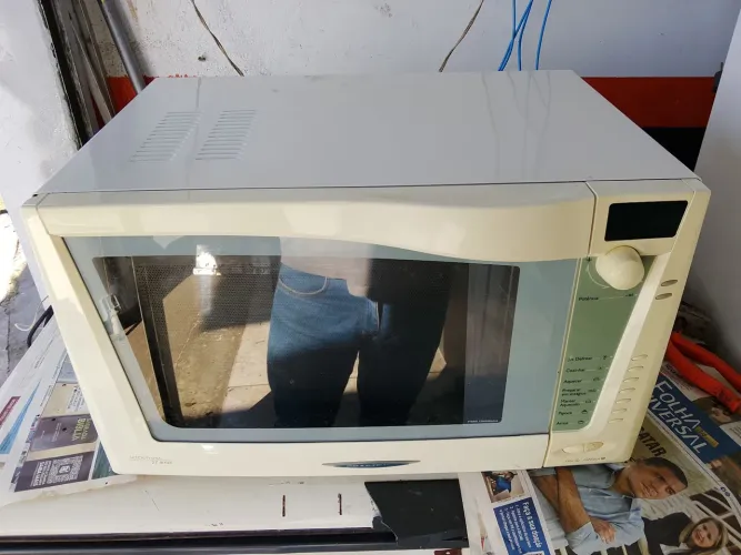 Micro-ondas Brastemp 27 litros funcionando perfeitamente