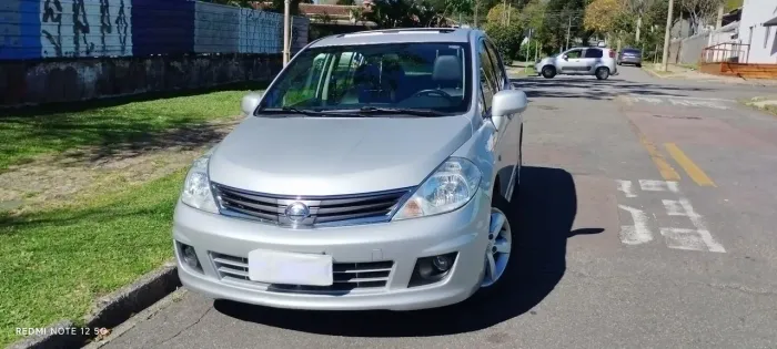 Nissan Tiida SL 1.8/1.8 Flex 16V Mec. 2013