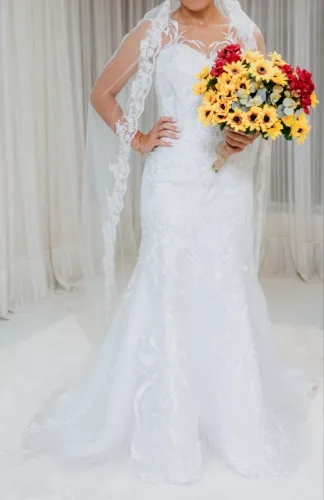 Vestido de Noiva + Véu 