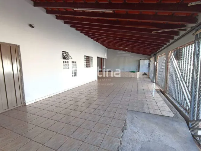 Casa à venda, 3 quartos, São Jorge - Uberlândia/MG - Rotina Imobiliária