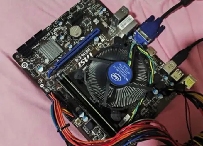 Placa Mãe H81M-E33 + Core i3 4150 + 8GB