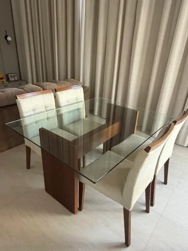 Venda de uma mesa 