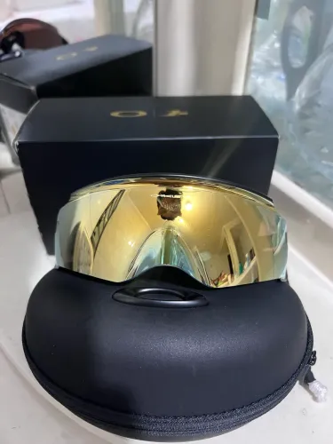 Oakley KATO