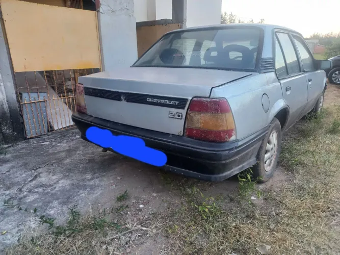 Chevrolet Monza GL 1.8 Efi/ SL/ L/ 650/barc. 2e4p (álcool) 1996