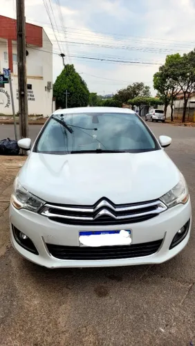 Citroen C4 Lounge Exclusive 1.6 Turbo 4P Aut. 2015