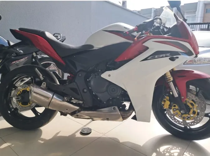Cbr600f Hornet