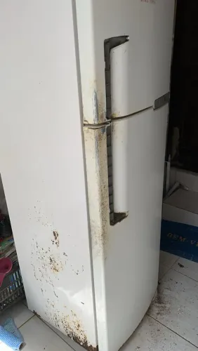 Envelopamento de geladeira