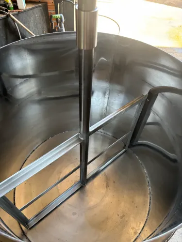Tacho Inox encamizado a gás 150 litros 