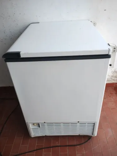 Vendo freezer horizontal 1 porta funcionando perfeitamente