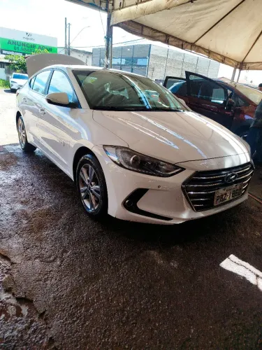 Hyundai Elantra Special Edit. 2.0 16V Flex Aut. 2017