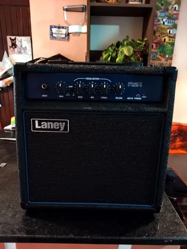 Amplificador de Baixo Laney Richter Rb1