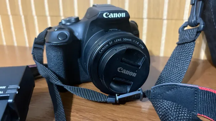 Câmera Cânon Rebel EOS T7