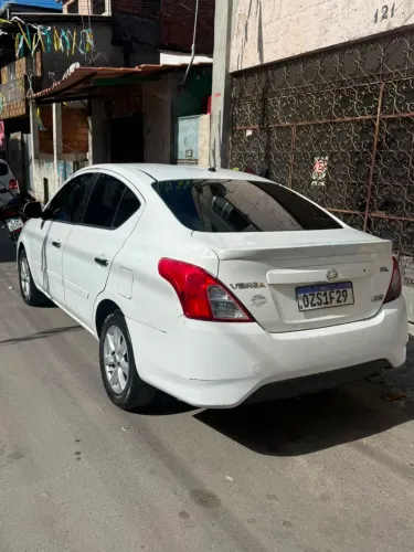 Nissan Versa SL 1.6 16V Flex Fuel 4P Mec. 2014