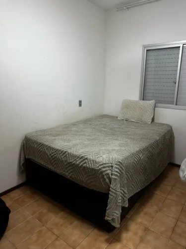 Cama de casal com BAÚ