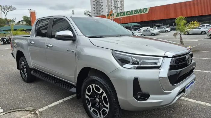 Toyota Hilux CD SRX 4X4 2.8 TDI 16V Diesel Aut. 2022