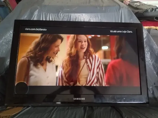 TV Samsung 32 polegadas funcionando (Leia toda descrição do anúncio)