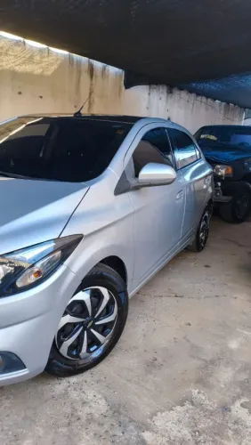 Chevrolet Onix Hatch LT 1.0 8V Flex Mec. 4P 2019