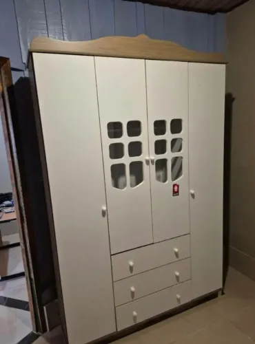 Guarda Roupa. Entrego e monto em Maringá.
