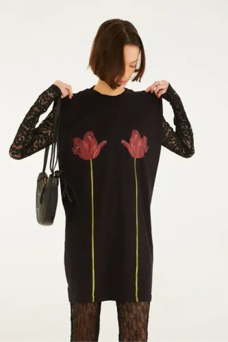 Vestido curto flor Farm