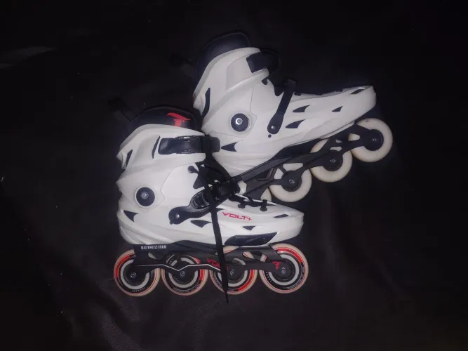 Patins Inline Hardboot Urban Traxart Volt + 2.0 41/42 Branco Abec9