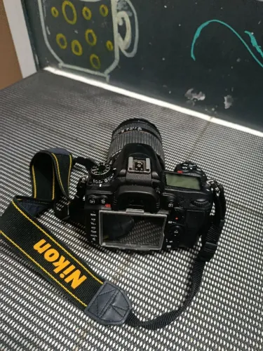 CÂMERA NIKON D7000 DUAS LENTES DUAS BATERIAS VEM CONTROLE E CARREGADOR