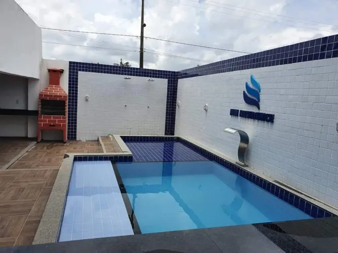 Fica no 2 piso. Avista, ou entrada assumindo o financiamento no banco CX. econômica
