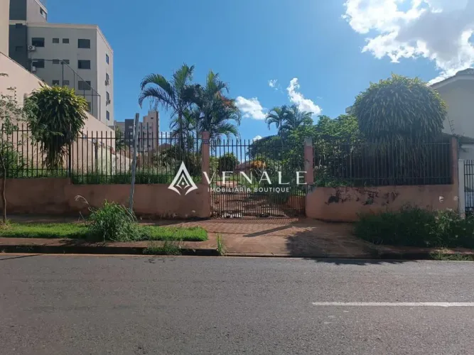 Terreno à venda em Maringá, Zona 07, com 526.5 m²