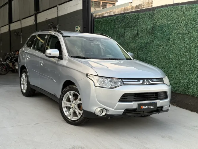 Mitsubishi Outlander 2.0 16V 160cv Aut. 2014
