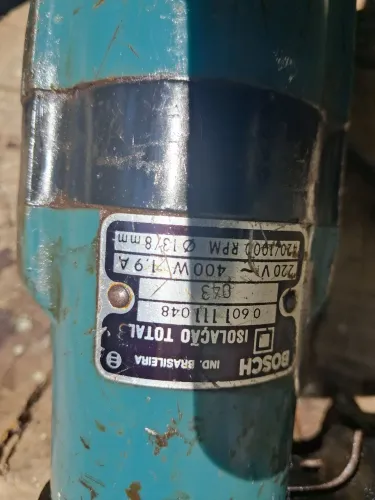 Furadeira bosch usada 220v.muito boa..
