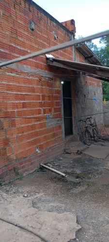 Vende se está casa bem situada no jardim Umuarama 2
