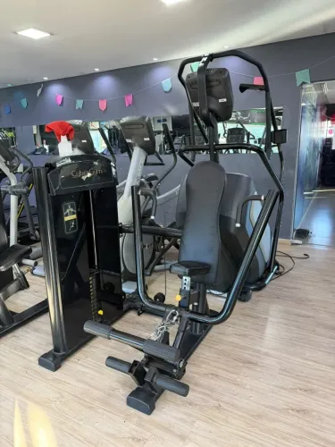 Supino Vertical Sentado Smart - Cyber Gym