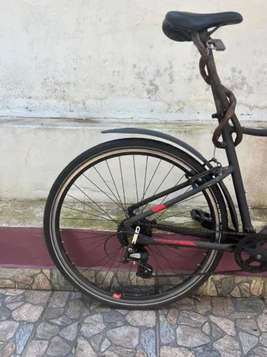 Bicicleta B'Twin Riverside aro 29/700 - Shimano Altus - Urbana R$ 1.050