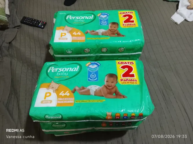 Vendo 6 pacotes de fraldas personal