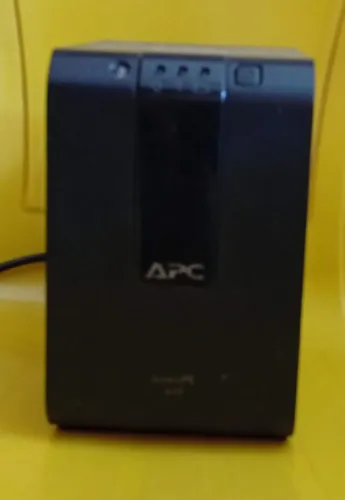 Nobreak APC Back-UPS 600 precisando de reparo