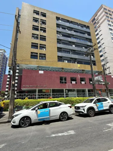 Empresarial Giriquiti - EMPRESARIAL GIRIQUITI - JUNTO AO SHOPPING BOA VIAGEM SALA NASCENTE