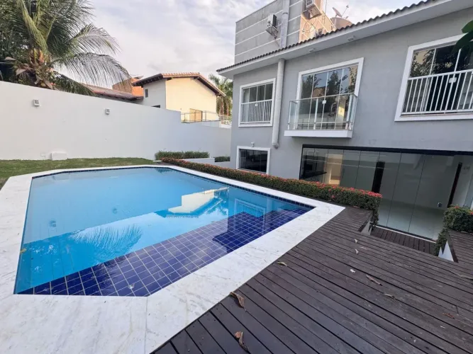 Sobrado para aluguel com 320 metros quadrados com 5 quartos em Jardim Itália - Cuiabá - MT